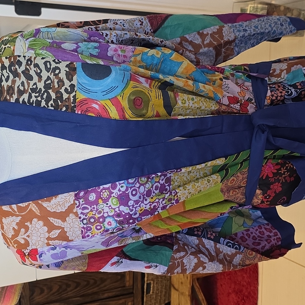 Patchwork Long Coat With Blue Accents - image 4